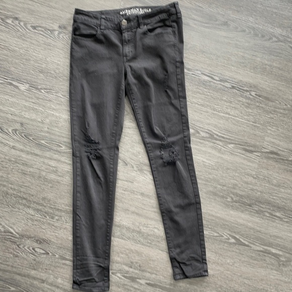 Sz10xtra long American Eagle black distressed jegging. - Picture 5 of 10